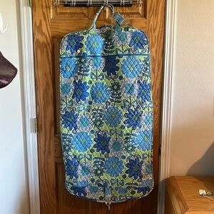 NWT Vera Bradley retired Doodle Daisy garment bag w/shoulder strap